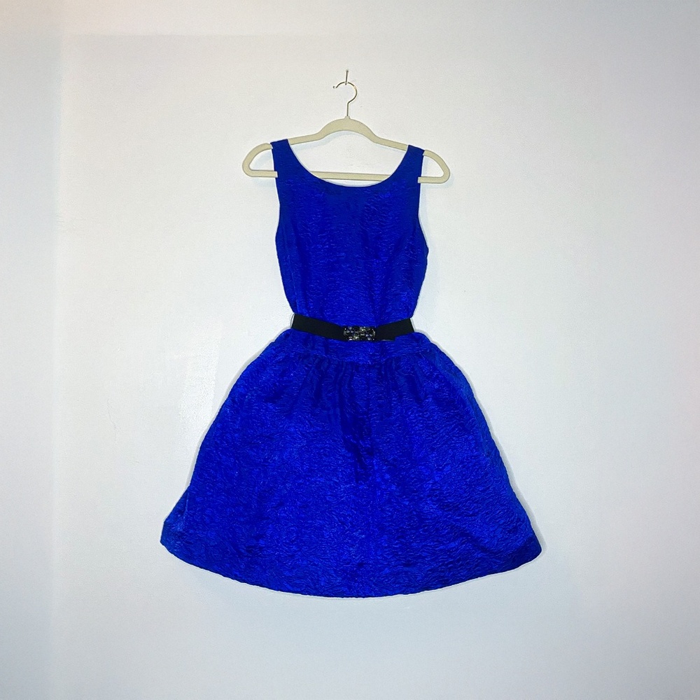 BCBG Cocktail Dress With Built-In Crinoline Tulle Petticoat/Underskirt